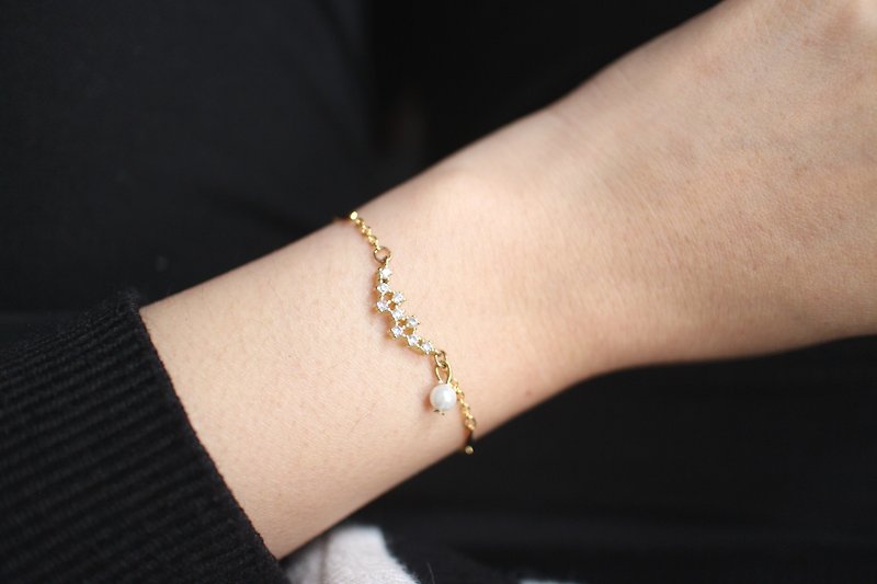 Stars-zircon pearl bracelet - สร้อยข้อมือ - ทองแดงทองเหลือง หลากหลายสี