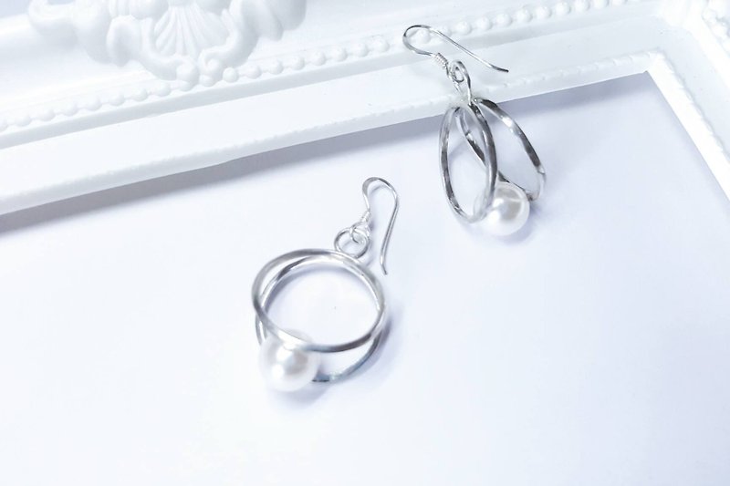 // // Rely Silver Swarovski crystal pearl earrings earrings Tanabata gift angles - ต่างหู - โลหะ ขาว
