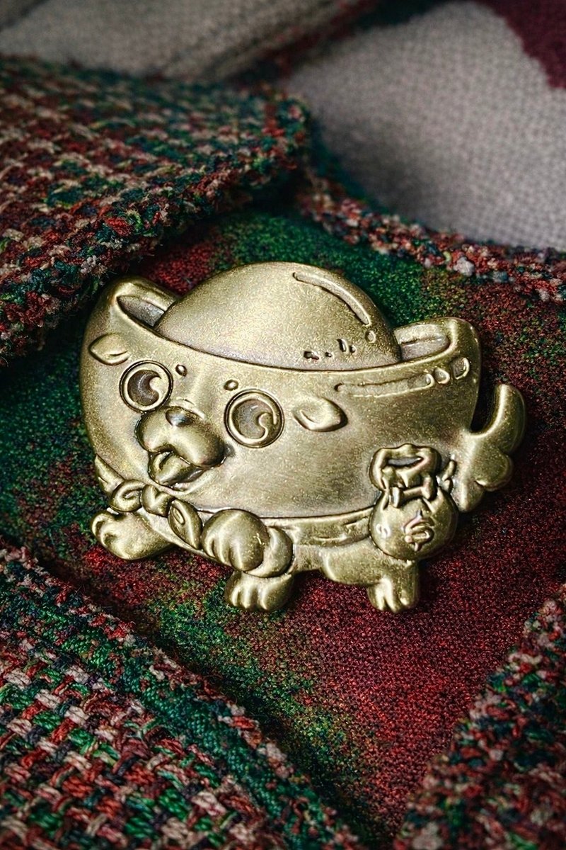 元宝わんこピンバッジ 金運招来 - ピンバッジ・ピンズ - 金属 