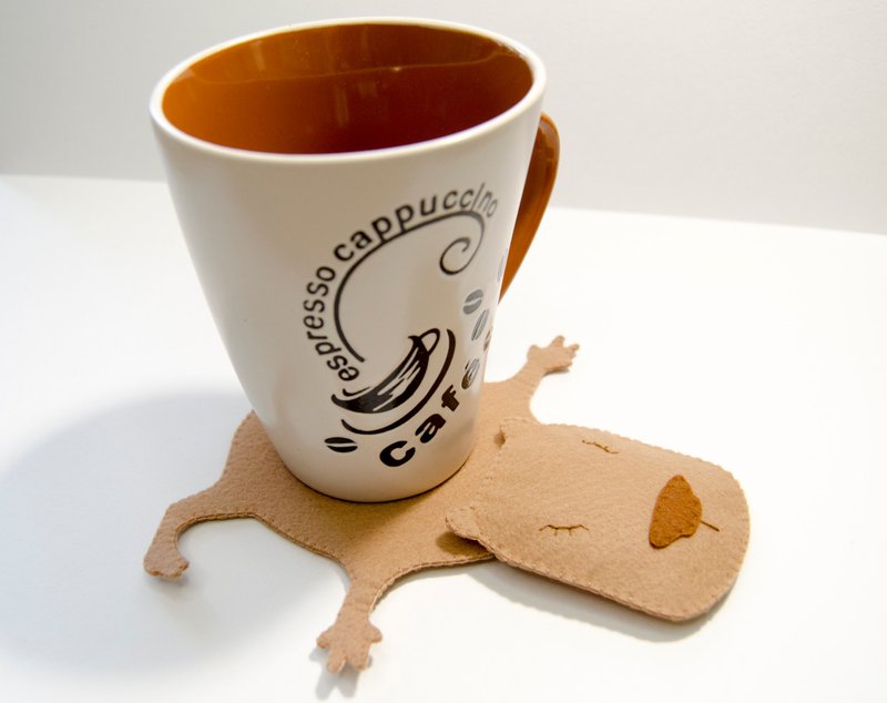 Capybara Coaster (Mug rug) - ที่รองแก้ว - วัสดุอีโค สีนำ้ตาล