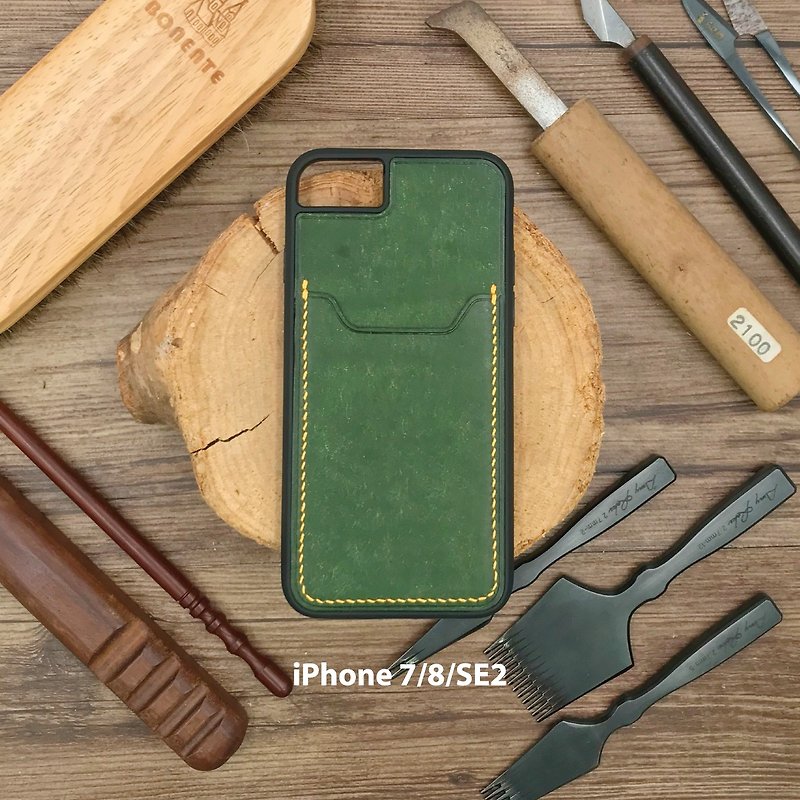 【iPhone Case W/CardSlot】Green Pueblo | Embossed | Handmade Leather in HK - เคส/ซองมือถือ - หนังแท้ สีเขียว