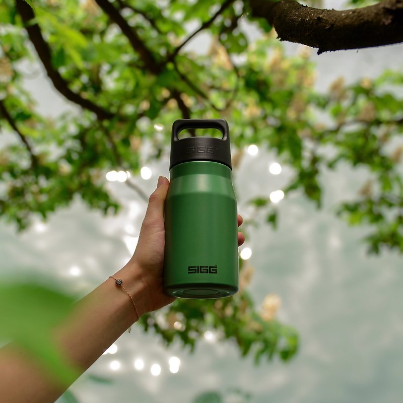 瑞士百年SIGG探險家不鏽鋼冷水瓶/輕量水瓶/運動水瓶550ml-抹茶綠 - 水壺/水瓶 - 其他金屬 綠色