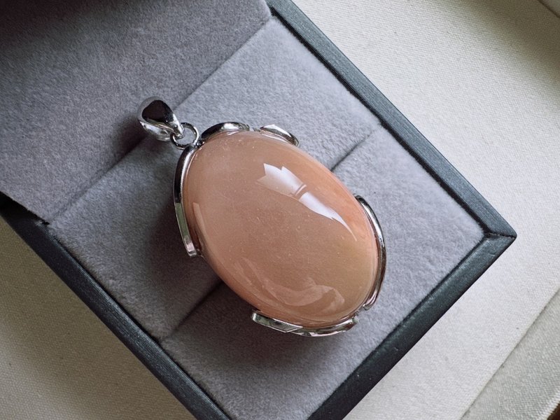 粉兔毛水晶・白銅極簡包邊吊墜 - 項鍊 - 水晶 