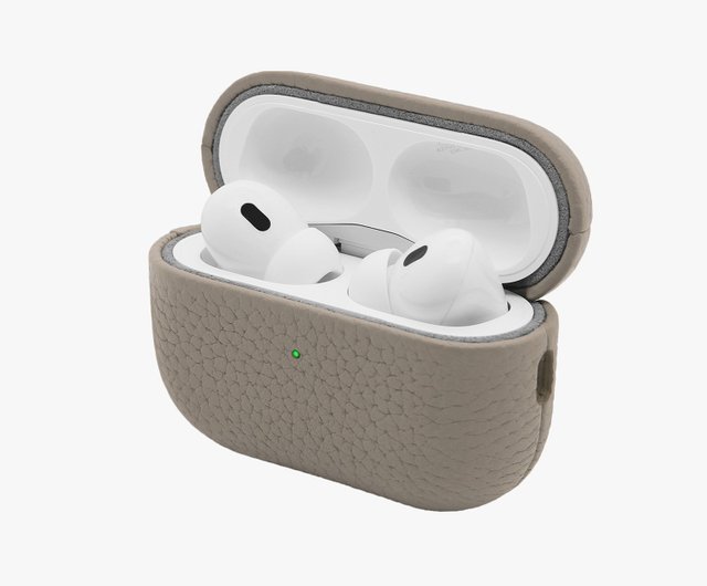 Apple AirPods Pro 第２世代　オーストラリア購入　ケース付き Apple AirPods Pro 第2世代 オーストラリア購入 ケース付き