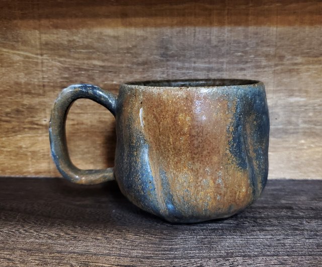 ブルーグレー釉手作りマグカップ ブルーグレー釉手作りマグカップ 美術品・アンティーク