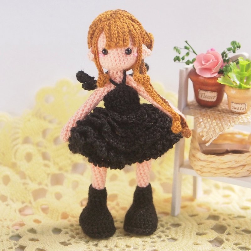 鉤針娃娃/ amigurumi /鑰匙鏈/黑暗天使女孩/玩偶【接單訂製】 - 公仔/玩偶 - 聚酯纖維 黑色