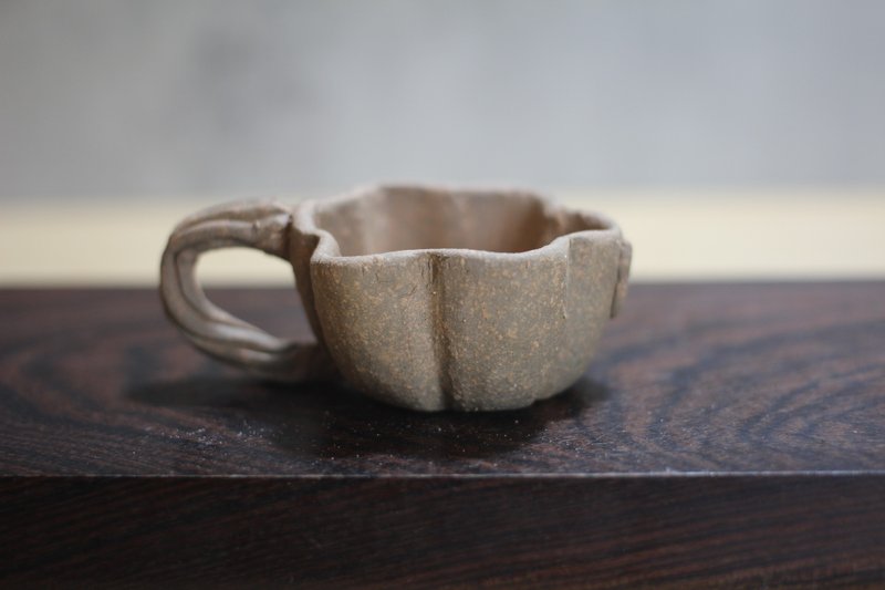 【送禮好物】25ml 小南瓜 手捏茶杯 小酒杯 陶作家葉佳佩製 - 茶壺/茶杯/茶具 - 瓷 