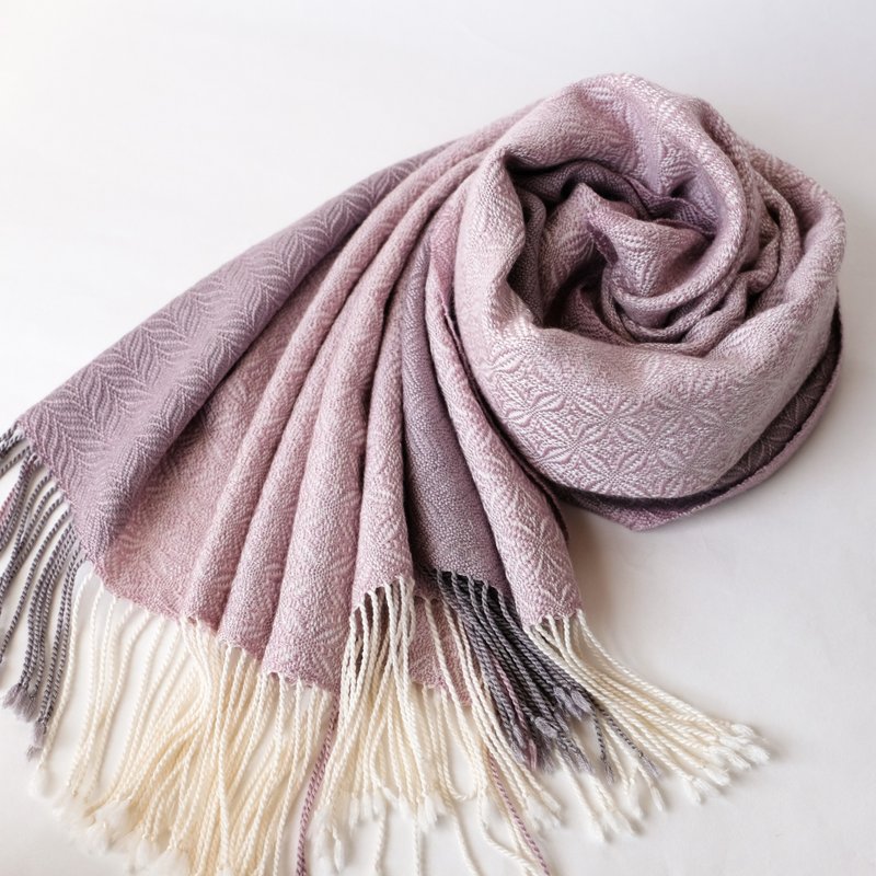 Cashmere Hand-woven cashmere silk stole [Rinka 01] - Knit Scarves & Wraps - Other Materials Pink