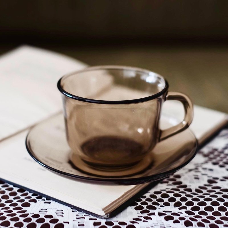 (New) 1970 French Arcoroc transparent smoked gray tempered glass saucer - แก้วมัค/แก้วกาแฟ - แก้ว สีเทา