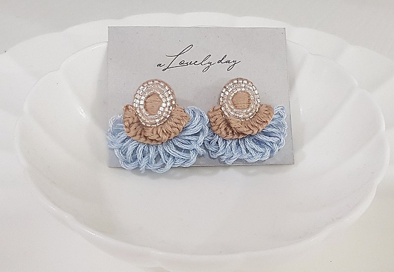 Lace Feather Braided Hand Embroidered Earrings - Elegant Blue - ต่างหู - งานปัก สีน้ำเงิน
