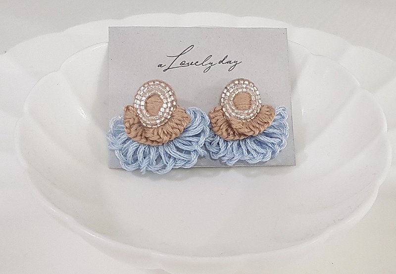 Lace Feather Braided Hand Embroidered Earrings - Elegant Blue - ต่างหู - งานปัก สีน้ำเงิน