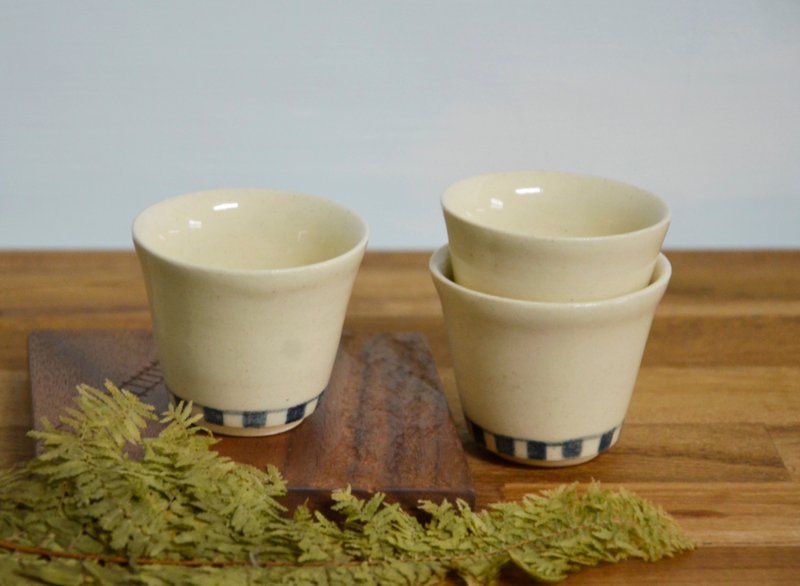 繪白陶小杯I - 茶壺/茶杯/茶具 - 陶 