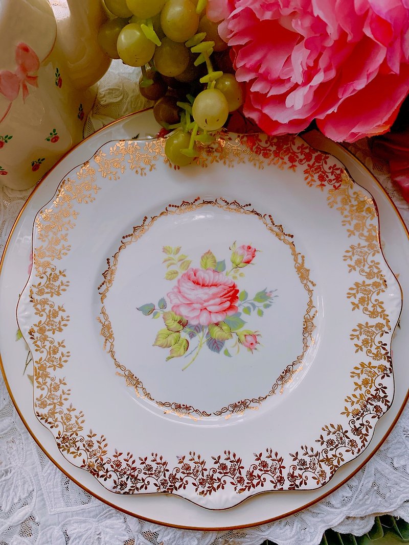 英國骨瓷手繪粉紅玫瑰花蛋糕盤點心盤下午茶生日送禮庫存品 - 盤子/餐盤 - 瓷 粉紅色