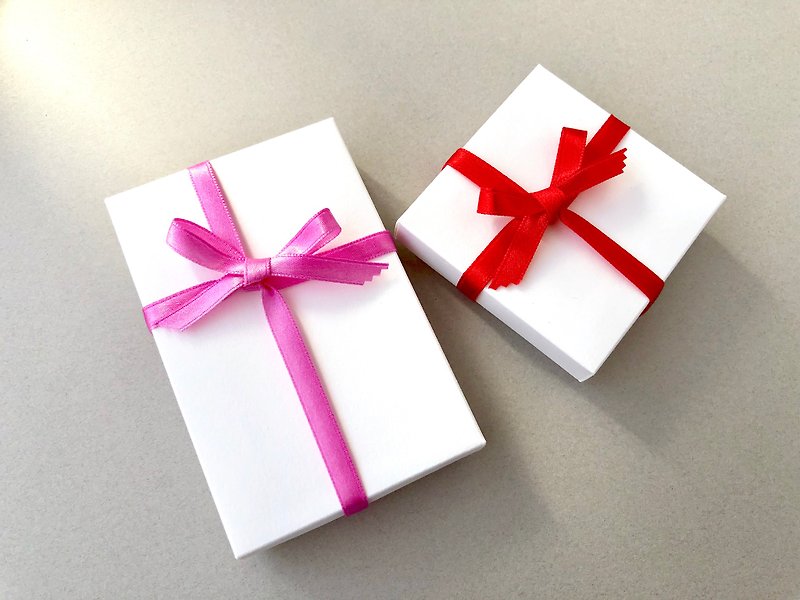 Gift wrapping box - Other - Paper White