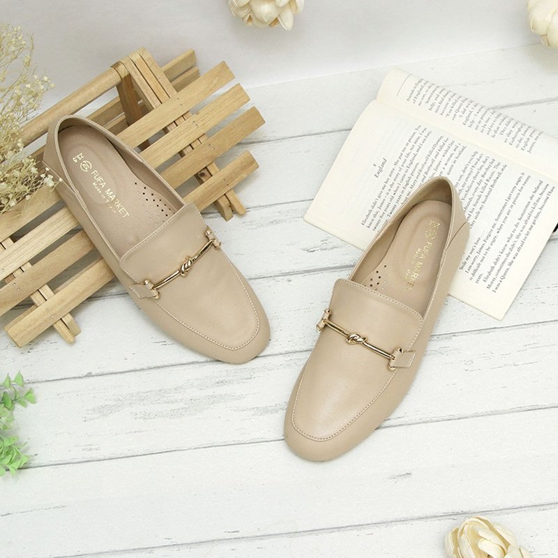 Detailed Metal Kink Loafers 1BE97 - รองเท้าอ็อกฟอร์ดผู้หญิง - หนังเทียม สีกากี