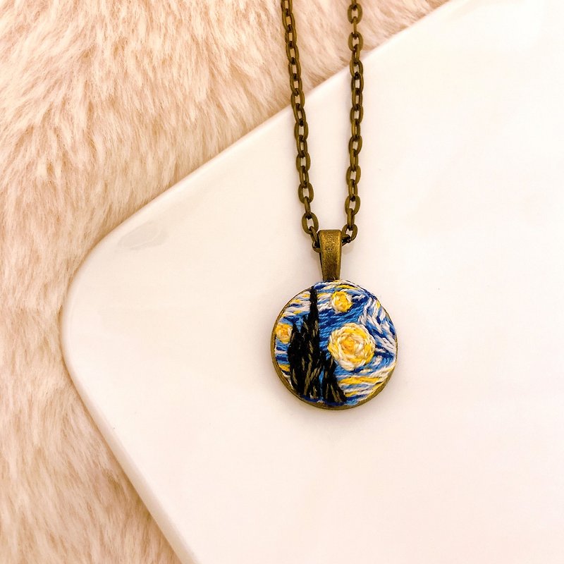 【Starry Night】手刺繍ネックレス*誕生日プレゼント交換* - ネックレス - 金属 ブルー