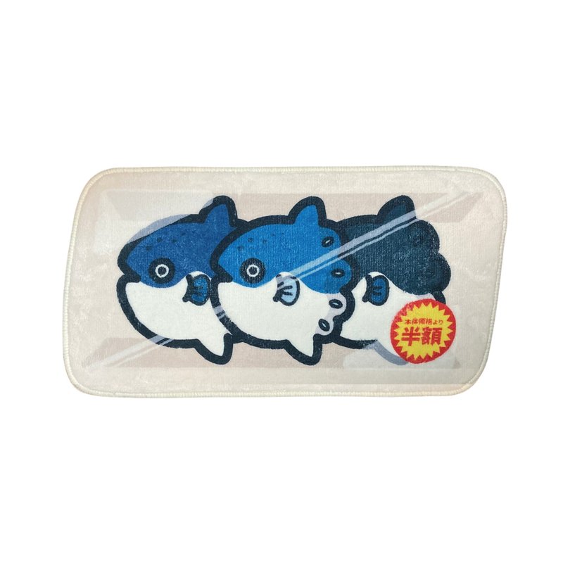 MOLA MOLA Sunfish imitation wool non-slip carpet bedroom | living room | desk | wall hanging - พรมปูพื้น - วัสดุอื่นๆ ขาว