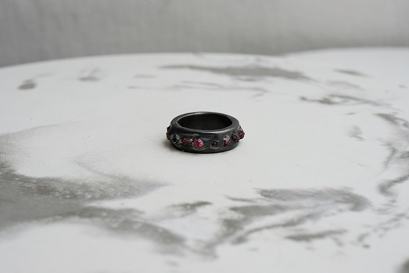 Burgundy Ring - แหวนทั่วไป - เงิน สีดำ