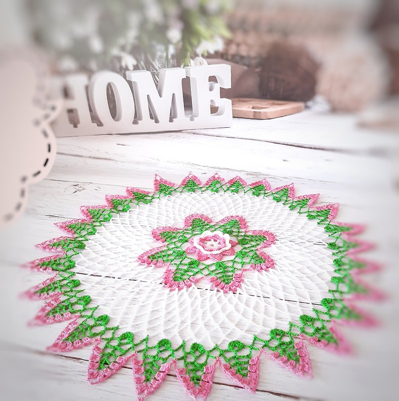 Doily table centerpiece, crochet napkin, lace handmade home décor - 其他 - 棉．麻 粉紅色