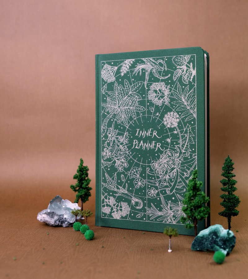 2025 INNER PLANNER-Book of Green 與植物水晶一起生活無時手帳 - 筆記本/手帳 - 紙 綠色