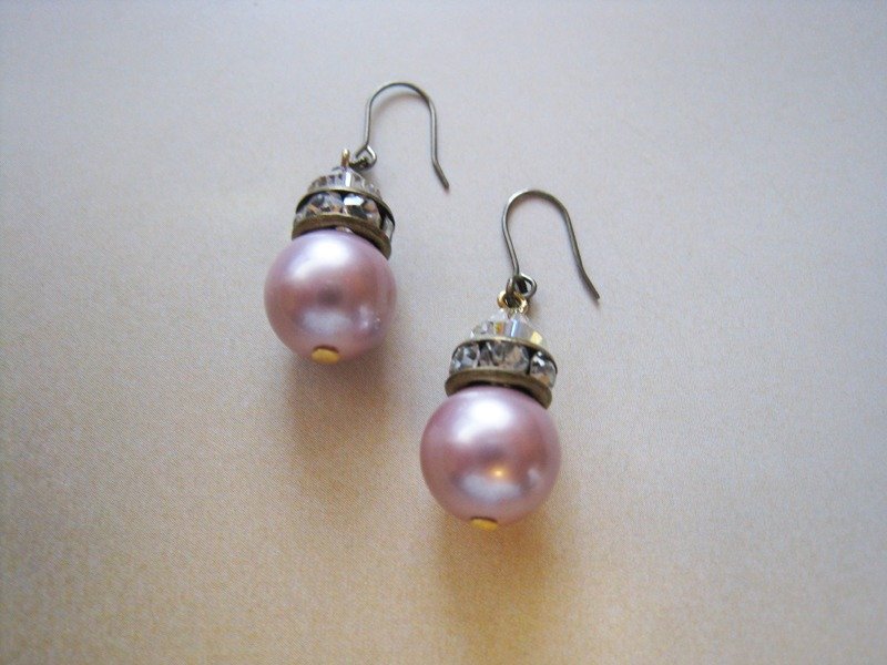 Czech Glass Pearl & Swarovski Crystal Pierced Earrings＜R：Pink＞Bridal* - Earrings & Clip-ons - Glass Pink