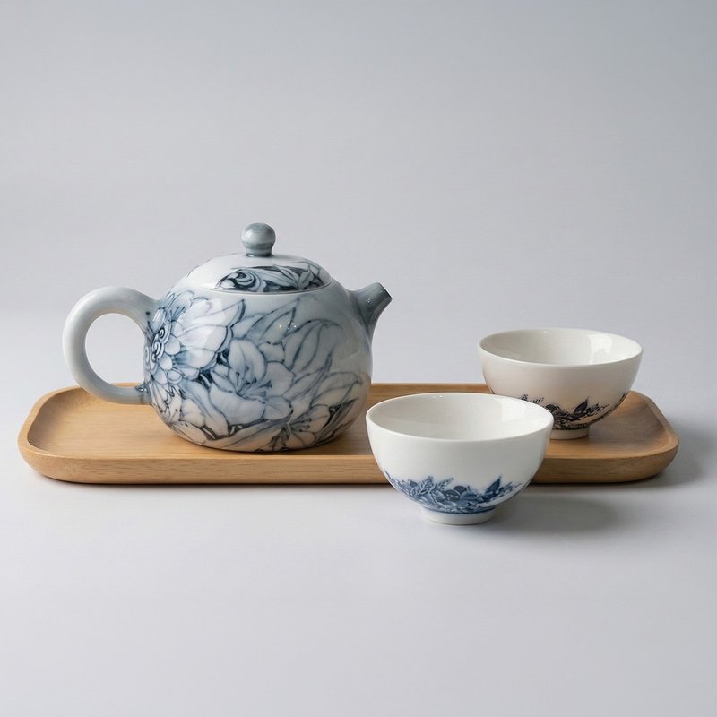 手工燒製・手繪浮雕百合青花壺雙杯組・新婚喬遷賀禮・藝術擺設 - 茶壺/茶杯/茶具 - 瓷 