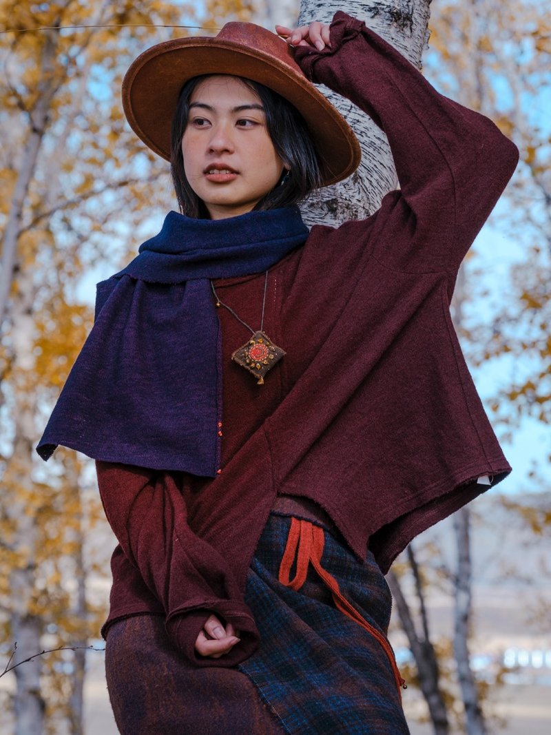 深褐紅色 羊毛針織百搭圓領針織衫 手工刺繡毛衣 - 女上衣/長袖上衣 - 羊毛 紅色