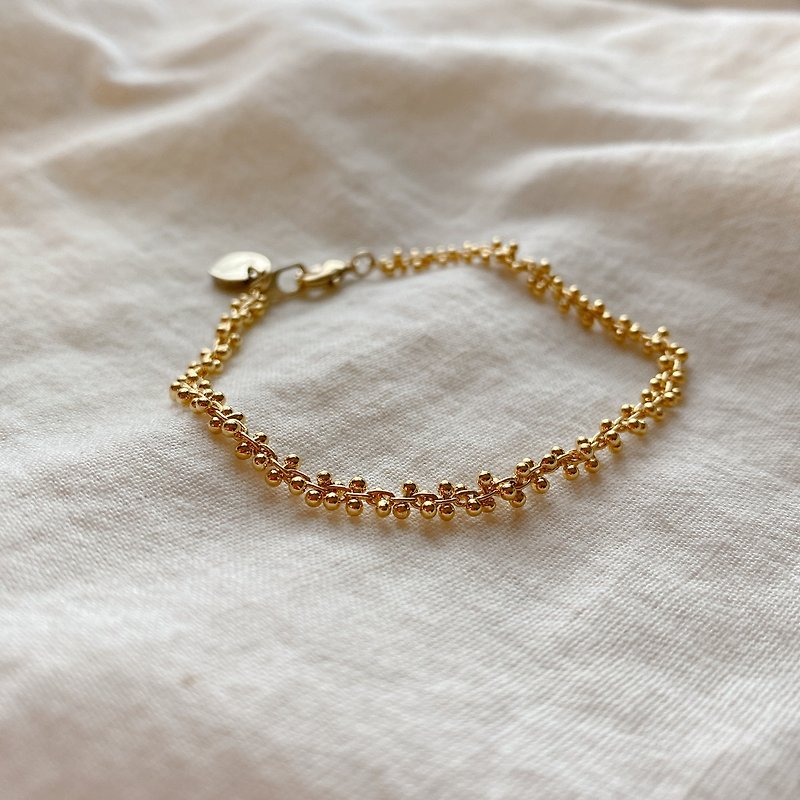 Lovely brass bracelet - สร้อยข้อมือ - ทองแดงทองเหลือง สีทอง