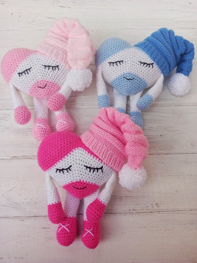 Hand Crochet Softy Heart In A Hat Valentines Gift For Him For Her - 寶寶/兒童玩具/玩偶 - 壓克力 多色