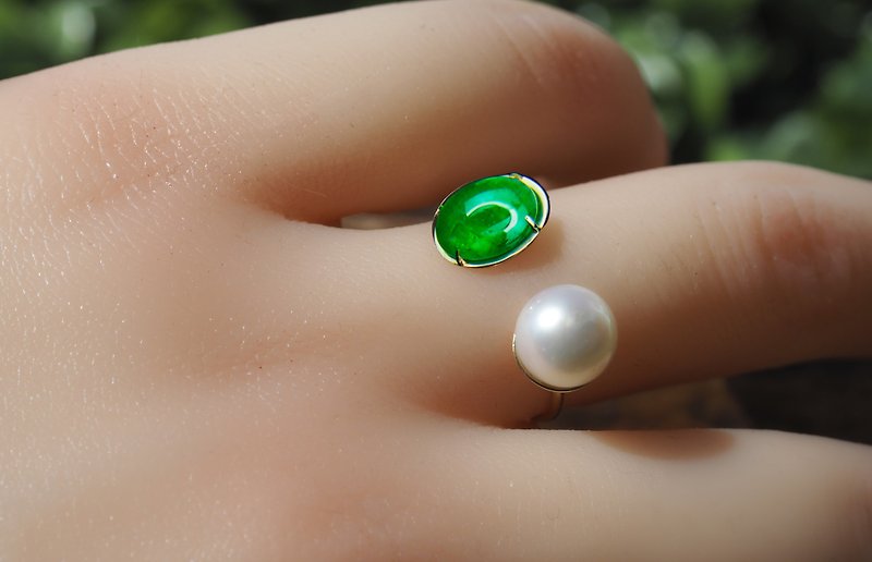 Beautiful Gold ring with emerald and pearl. - 戒指 - 貴金屬 金色