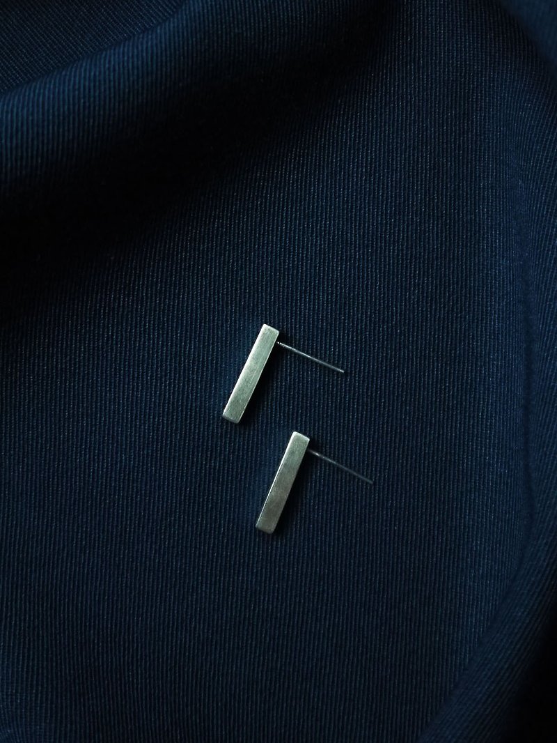 Simple cuboid-925 sterling silver earrings - ต่างหู - โลหะ สีเงิน