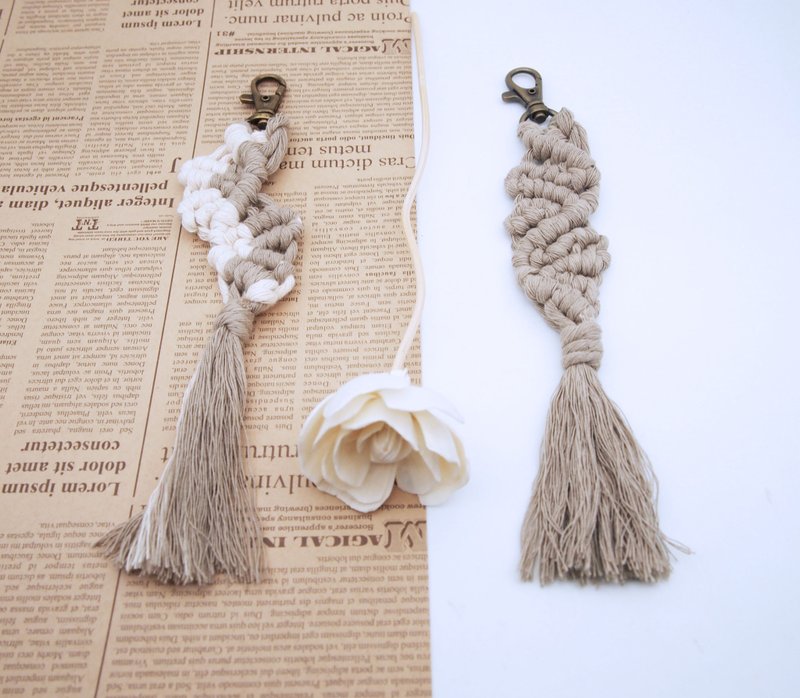 macrame boho woven key ring 006 - ที่ห้อยกุญแจ - ผ้าฝ้าย/ผ้าลินิน สีกากี