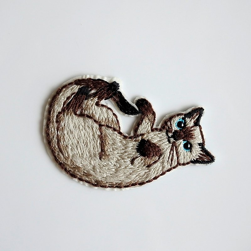 スリーキャットショップ-Men cat猫の電気刺繍作品-C（アイロン掛け） - その他 - コットン・麻 