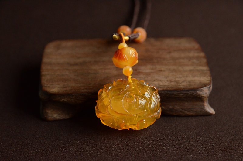 [Lian Yue] Natural Amber Full Honey Lotus Gold Amber Peony Necklace