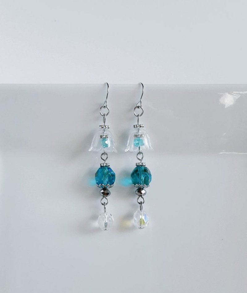 Clear aqua blue earrings made of lily of the valley beads and fire polished Czech beads. JCJ beads, lily of the valley earrings, birthday gift, can be changed to hypoallergenic earrings or Clip-On. - ต่างหู - แก้ว สีน้ำเงิน