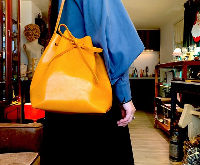 Louis Vuitton Noe Epi Orange Leather Bucket Bag