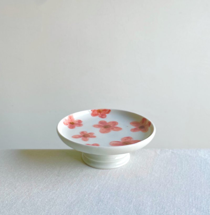 Coral Pink Ri Ri Chun / Tall Dim Sum Plate - จานและถาด - ดินเผา ขาว