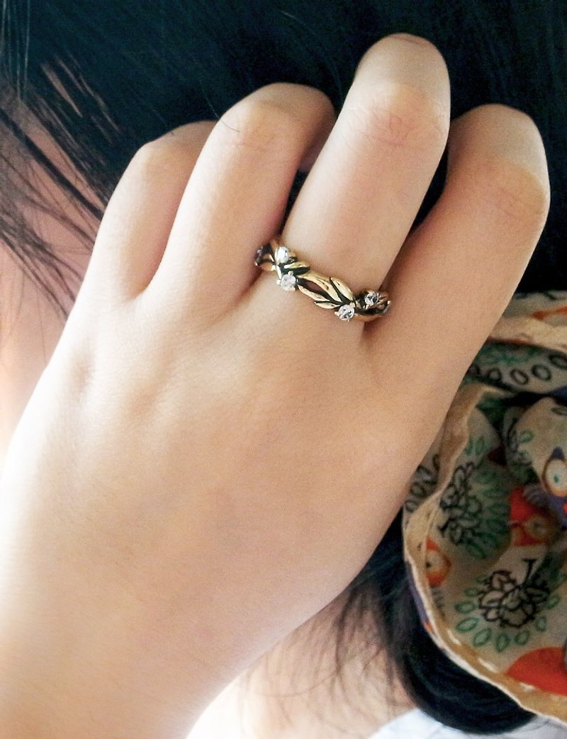 草木浮雕晶鑽戒指 抗過敏銅飾 - 戒指 - 其他金屬 金色