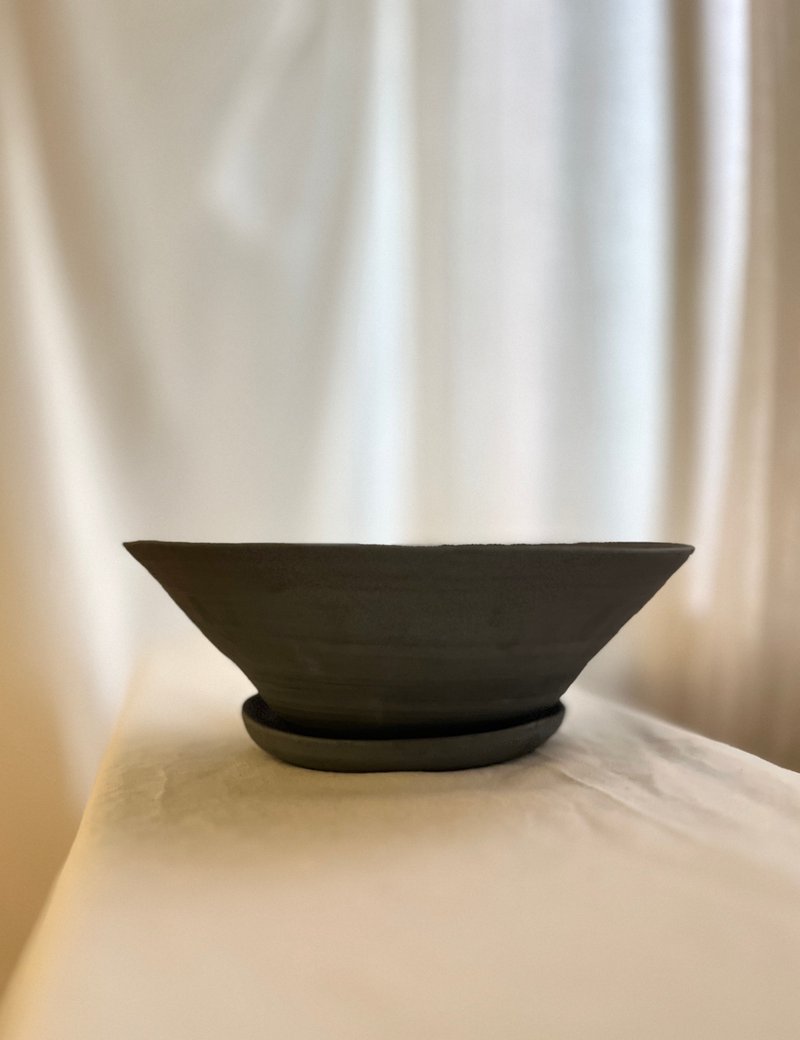 手作り陶器マットブラック花瓶 手作り陶器マットブラック花瓶 - 花瓶・植木鉢 - 陶器 