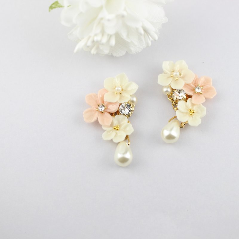 Shell Pink Flower Swarovski Earrings Clip-On