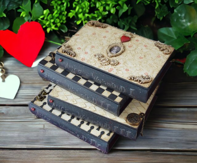 Gift for kid Alice in Wonderland Jewelry box Whimsical furniture Baby box -  Shop HelenRomanenko Storage - Pinkoi