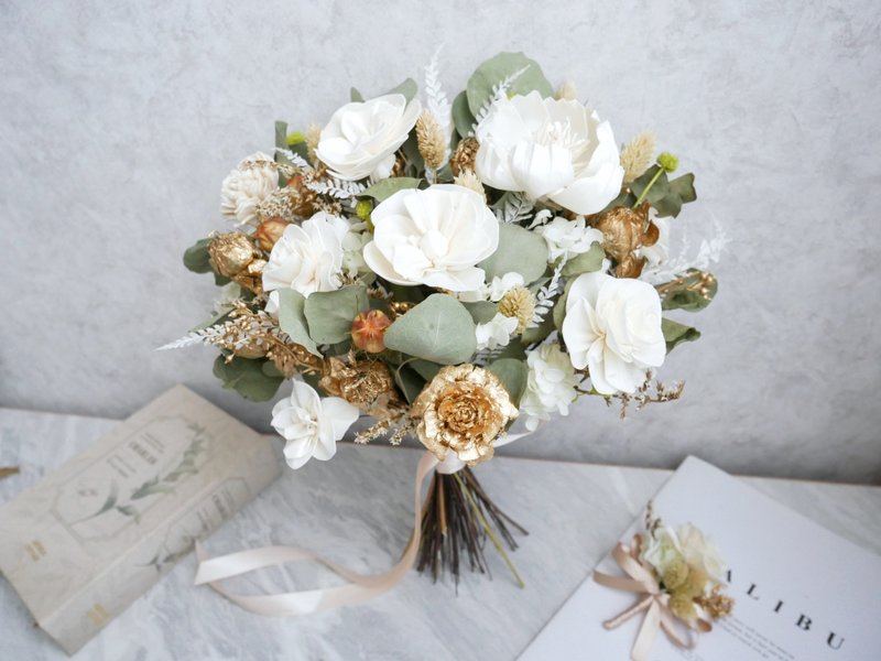 Natural dry flower bouquet [Yujin Baicui] Outdoor photo bouquet/wedding bouquet/bridal bouquet/wedding photography - ช่อดอกไม้แห้ง - พืช/ดอกไม้ สีทอง