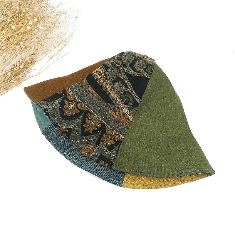 Calf Village Calf Village handmade double-sided hat customized sun hat retro low-key autumn and winter wild {Autumn Golden Temple} black coffee [H-421] Rare ancient cloth - หมวก - ผ้าฝ้าย/ผ้าลินิน สีนำ้ตาล