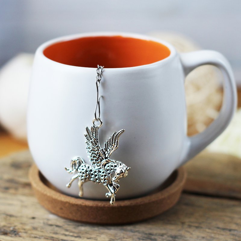 Pegasus tea infuser for loose leaf tea, Tea Maker with fantasy creature charm - Teapots & Teacups - Stainless Steel Silver