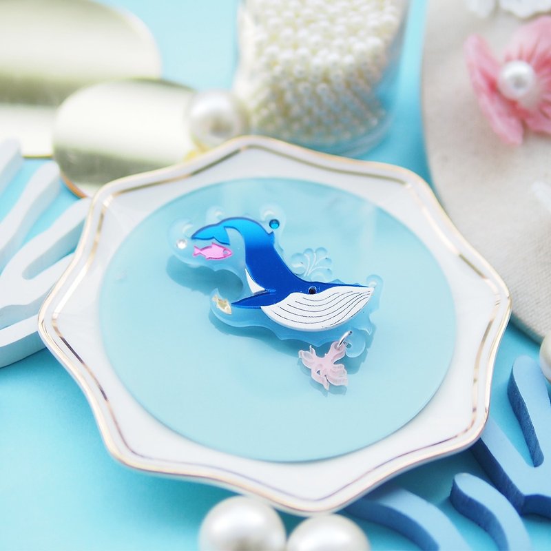 Whale Brooch - Brooches - Acrylic Transparent