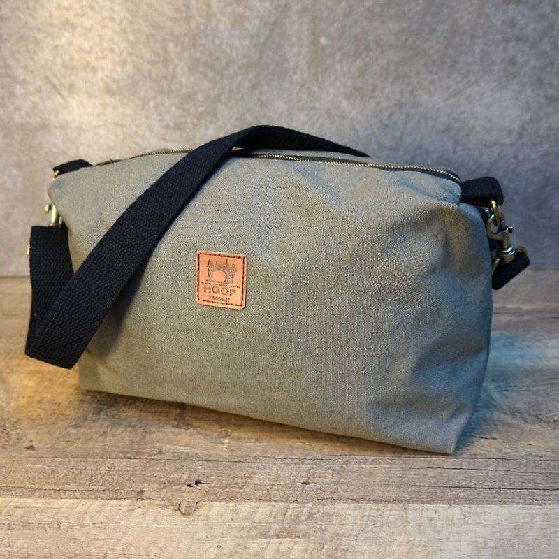 "Oblique backpack boyfriend" Japanese production of canvas - Green blunt ash (3/14 White Day Zaijia Song before making hand-made gray linen pouch) - Messenger Bags & Sling Bags - Cotton & Hemp Gray