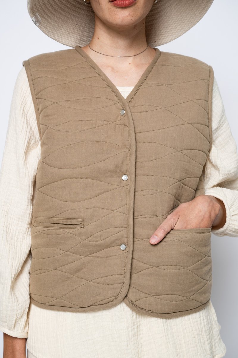 Palit Loone vest (Brown) - 背心/無袖上衣 - 棉．麻 咖啡色