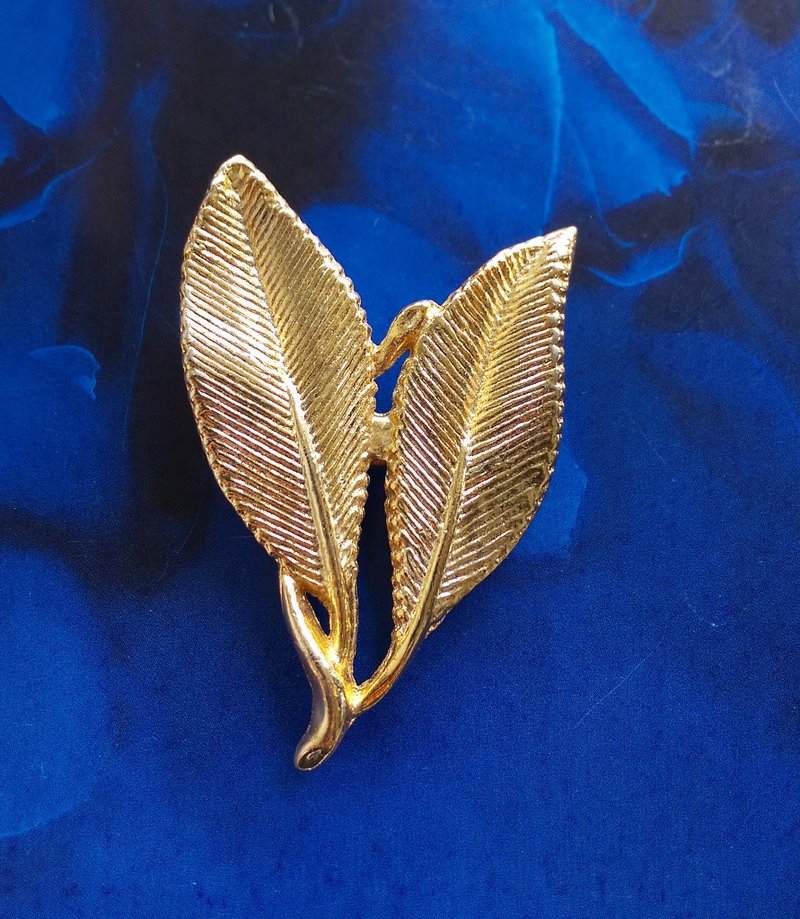 Vintage Jewelry 西洋古董飾品 金色調 雙葉 別針 - 徽章/別針 - 其他金屬 金色