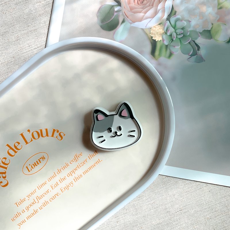 Korean cute car with air-conditioning outlet clip diffuser magnet- Cat - Other - Other Materials Multicolor