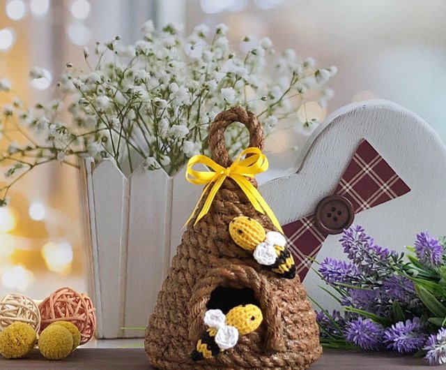 Bumble Beehive, Spring home decor farmhouse, Bumble bee decor - Shop  WorldAmiguruMe Stuffed Dolls & Figurines - Pinkoi